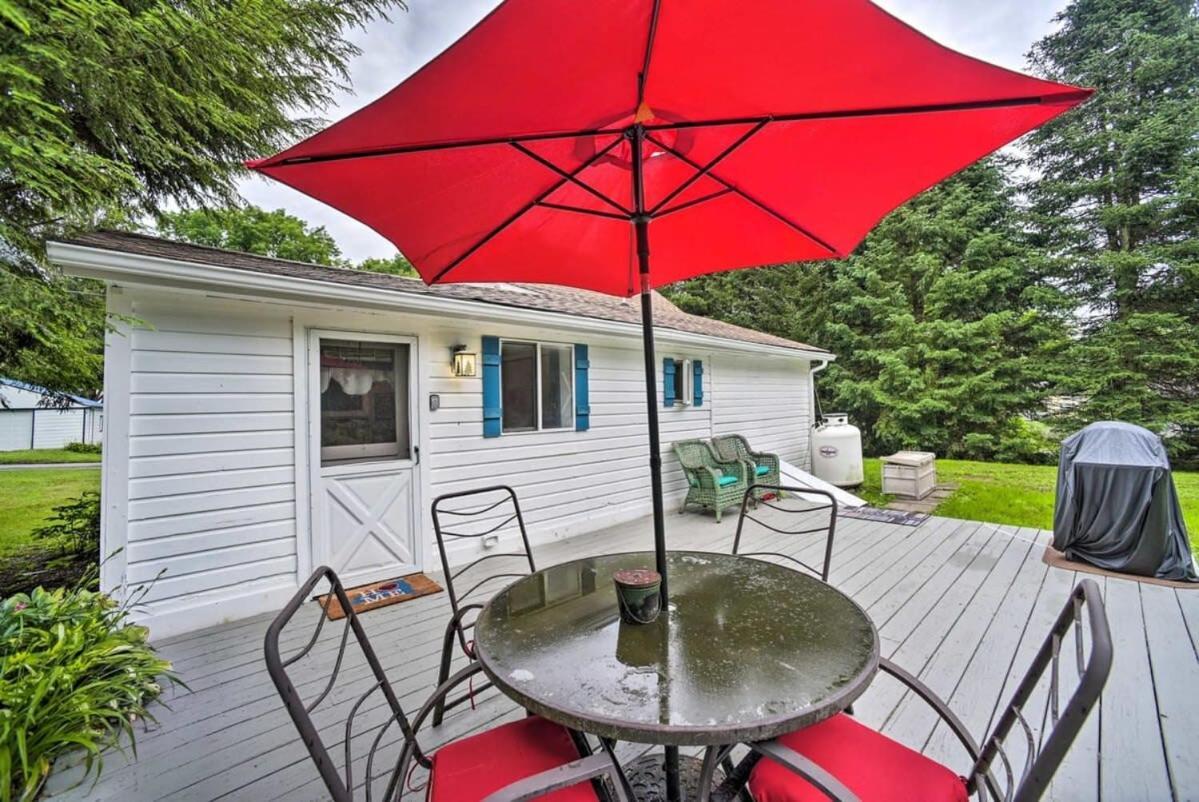 Cozy Milford Cottage On Half Acre W Deck & Grill Extérieur photo