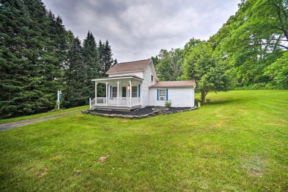Cozy Milford Cottage On Half Acre W Deck & Grill Extérieur photo